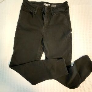 Levi Denizen Black High Rise Ankle Skinny Jean